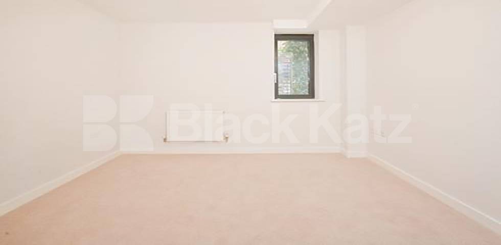 Modern contemporary bright one bed with wood floors and a modern kitchen Camden Road, Camden